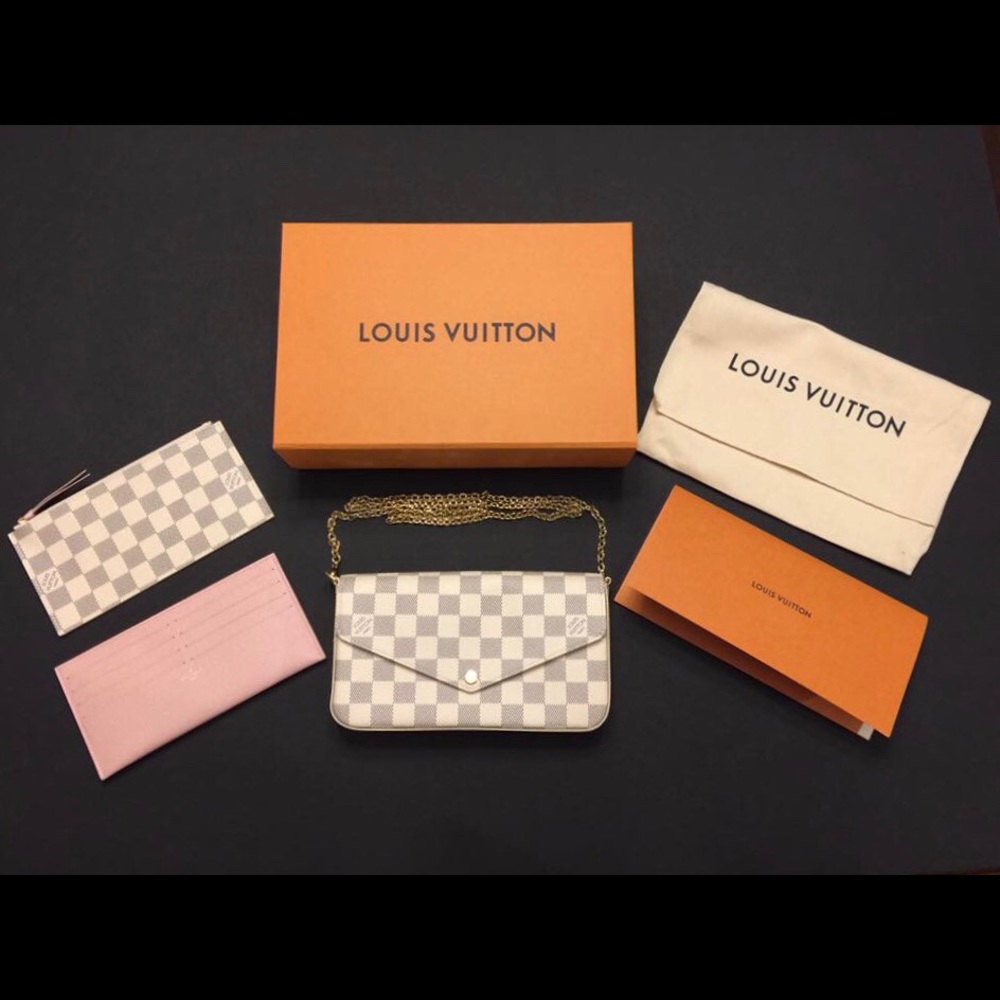 Louis Vuitton
FÉLICIE POCHETTE